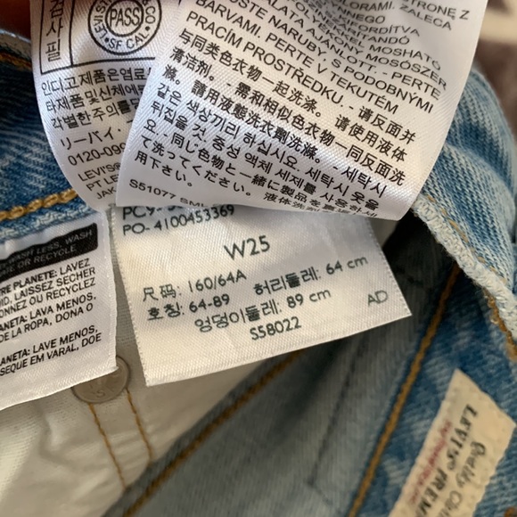 Levi’s 501 high rise denim shorts - Picture 4 of 4